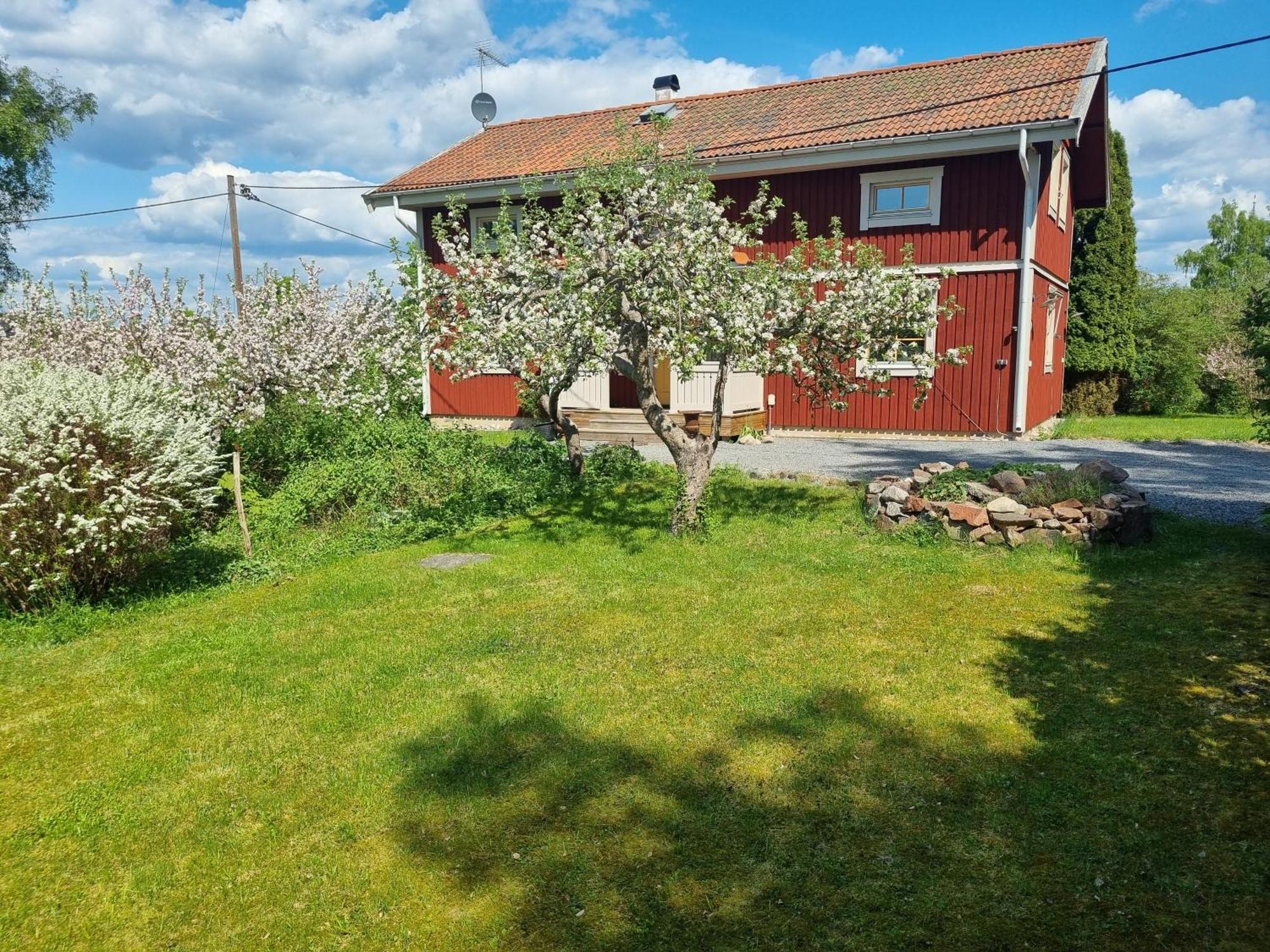 Saellinge House - Cozy Villa With Fireplace And Garden Close To Uppsala Dış mekan fotoğraf